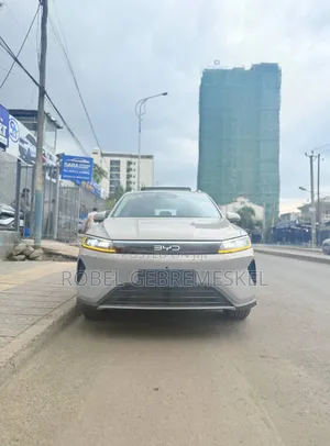New BYD Seal DM-i 2025 Off white
