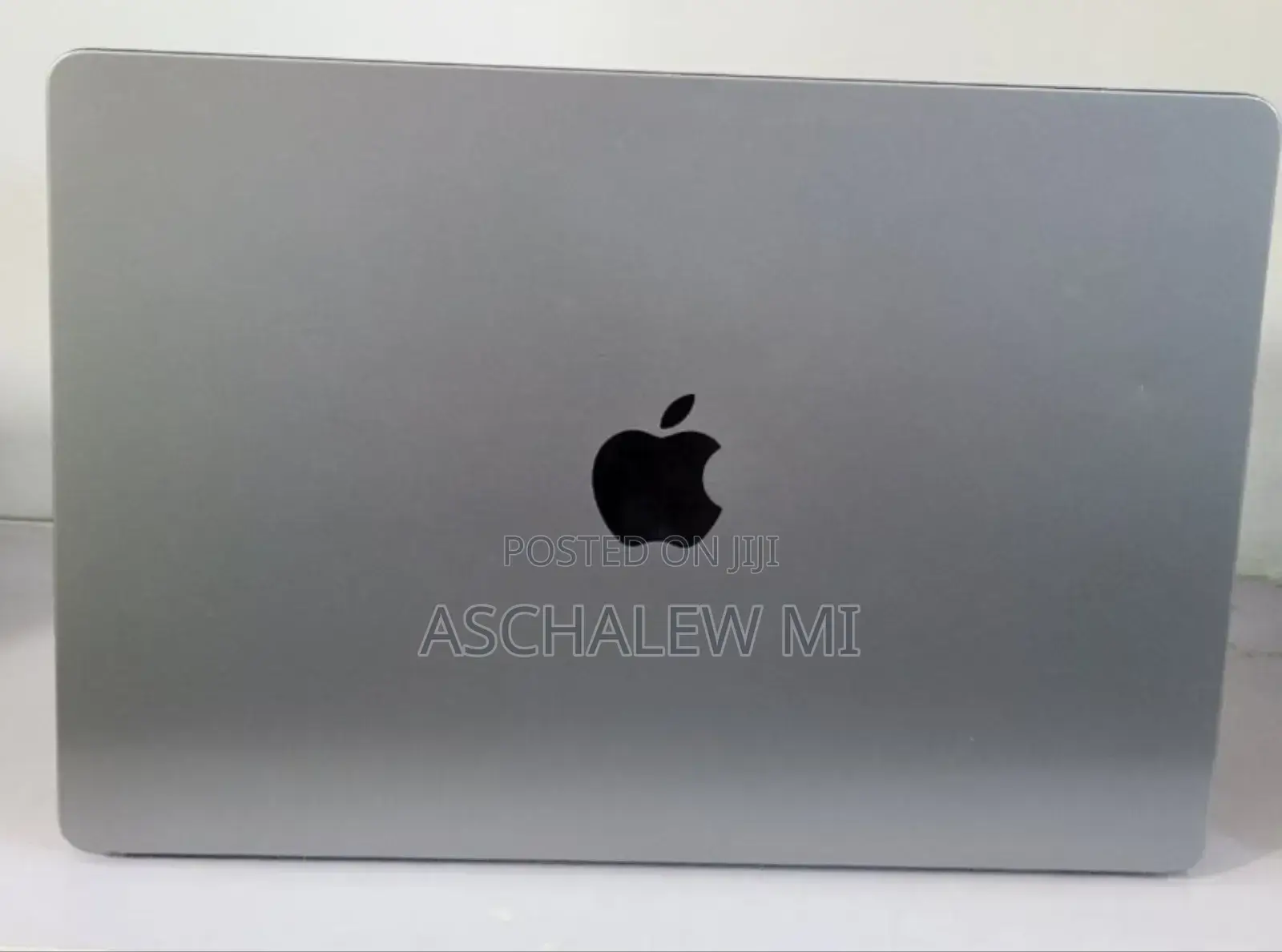 New Laptop Apple MacBook Air 2022 M2 8GB Apple M2 SSD 256GB