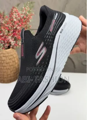 Skechers Slip-Ins Max Cushion Premium Quality