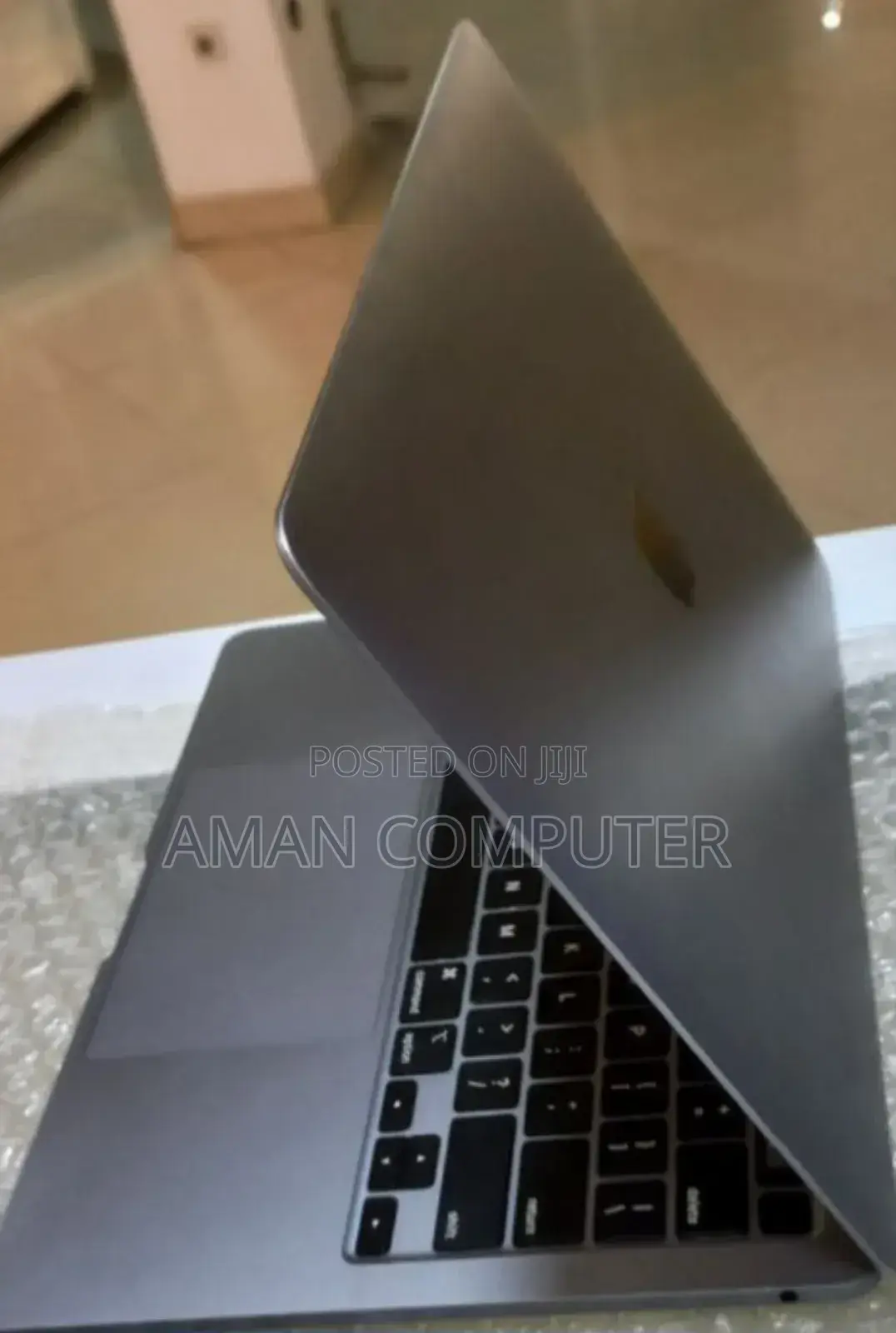 New Laptop Apple MacBook Pro M1 8GB Apple M1 Pro SSD 256GB