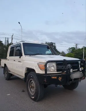 Toyota Land Cruiser 2018 White