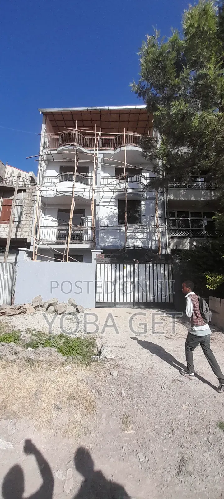 5bdrm House in Yoba, Akaky Kaliti for sale