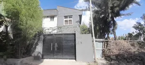 3bdrm House in Akaky Kaliti for sale