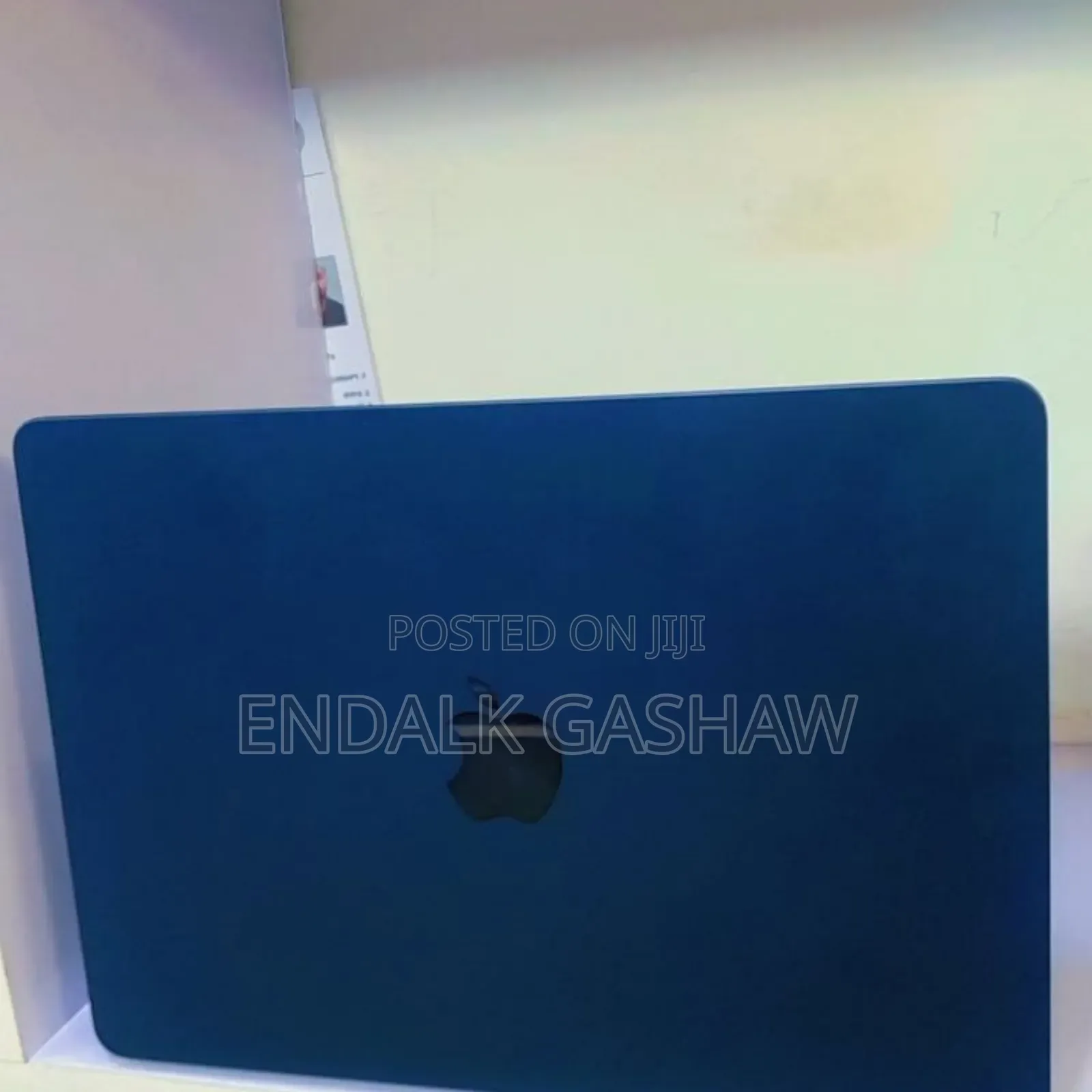 New Laptop Apple MacBook Air 2022 M2 8GB Apple M2 SSD 256GB