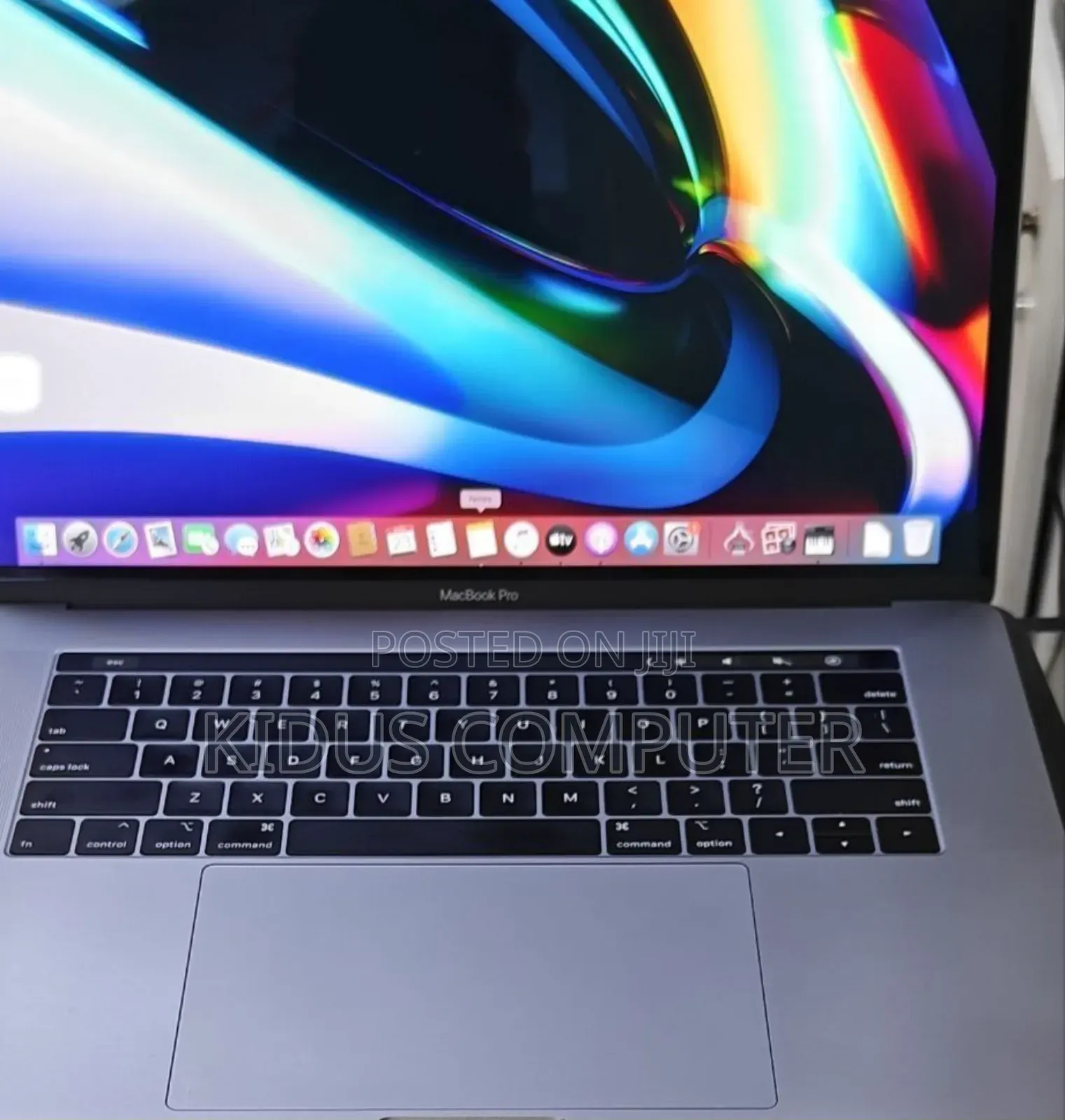 New Laptop Apple MacBook Pro 2019 32GB Intel Core I9 SSD 512GB