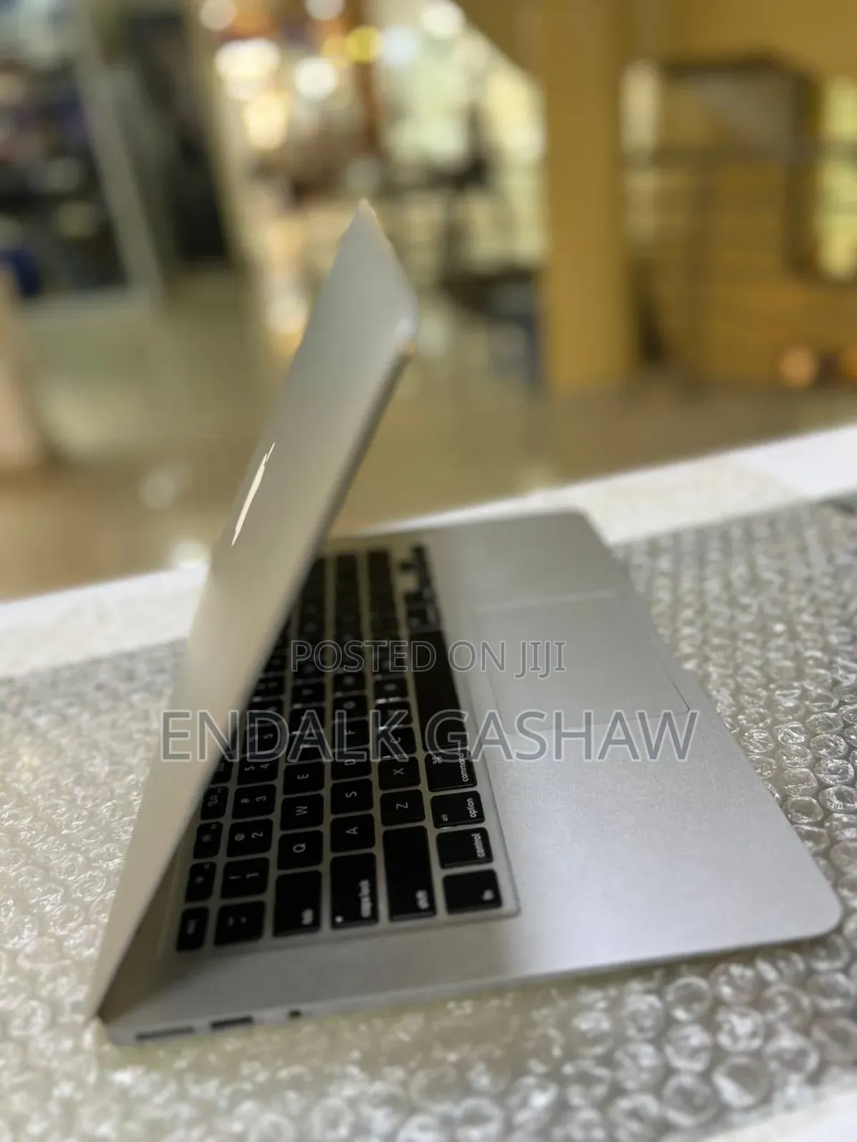 New Laptop Apple MacBook Air 2014 4GB Intel Core I5 SSD 256GB