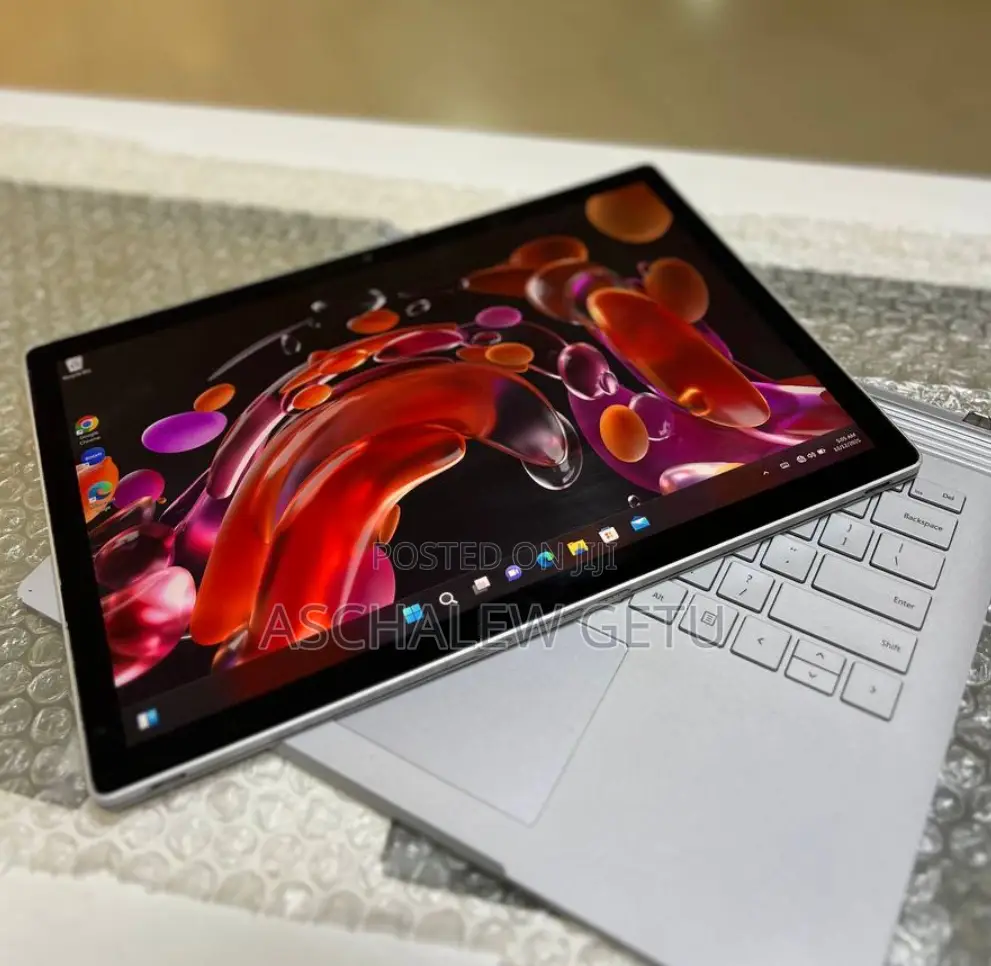 New Laptop Microsoft Surface 16GB Intel Core I7 SSD 256GB