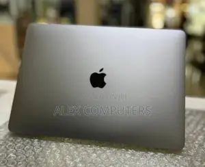 New Laptop Apple MacBook Pro M1 8GB Apple M1 Pro SSD 256GB