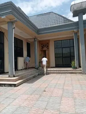 4bdrm Villa in Bole for sale