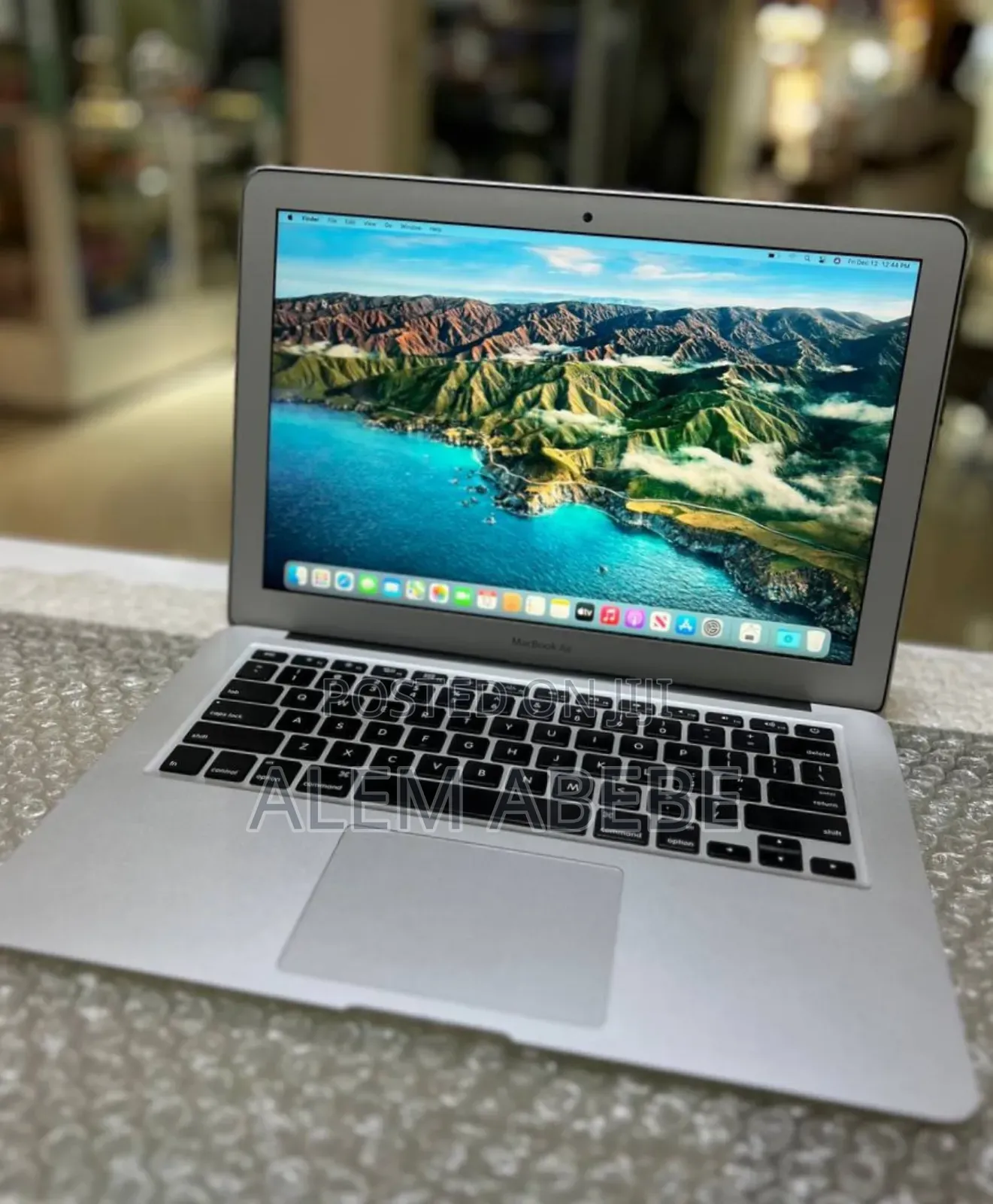 New Laptop Apple MacBook Air 2014 4GB Intel Core I5 SSD 256GB