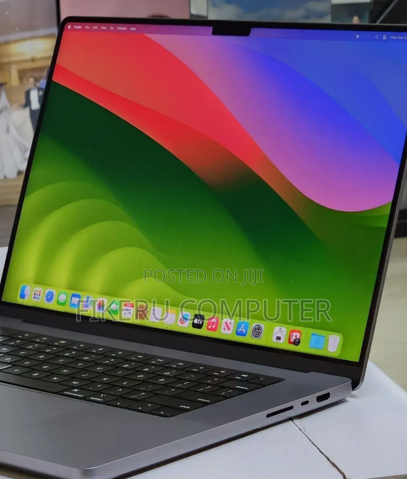 New Laptop Apple MacBook Pro M1 32GB Apple M1 Max SSD 512GB