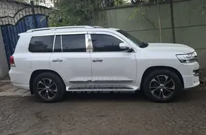 Toyota Land Cruiser 2021 Beige