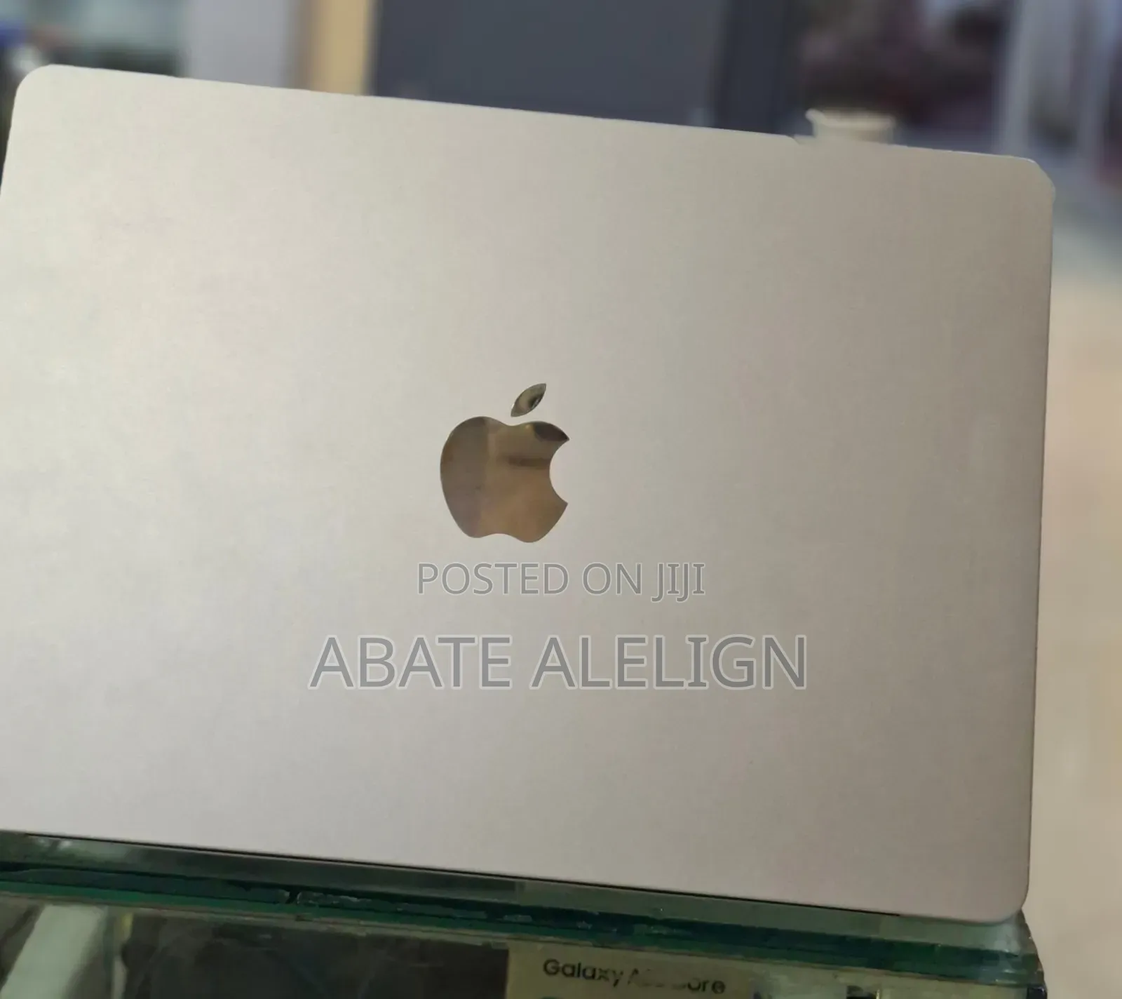 New Laptop Apple MacBook Air 2022 M2 8GB Apple M2 SSD 256GB