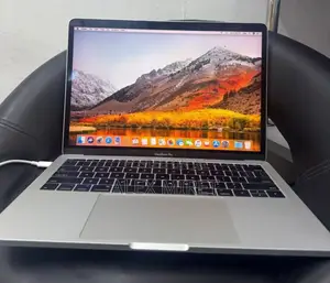 New Laptop Apple MacBook Pro 2017 8GB Intel Core I5 SSD 128GB