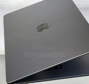 New Laptop Apple MacBook Air 2022 M2 8GB Apple M2 SSD 256GB