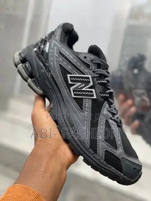 New Balance Sneaker Original Shoe