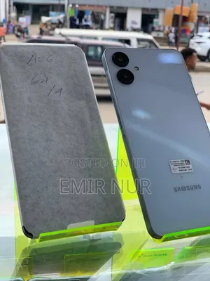 New Samsung Galaxy A06 64 GB Gray