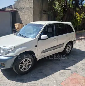 Toyota RAV4 2005 White