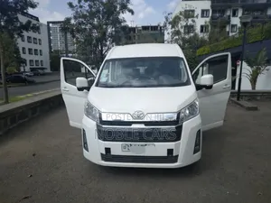 Toyota HiAce 2023 White