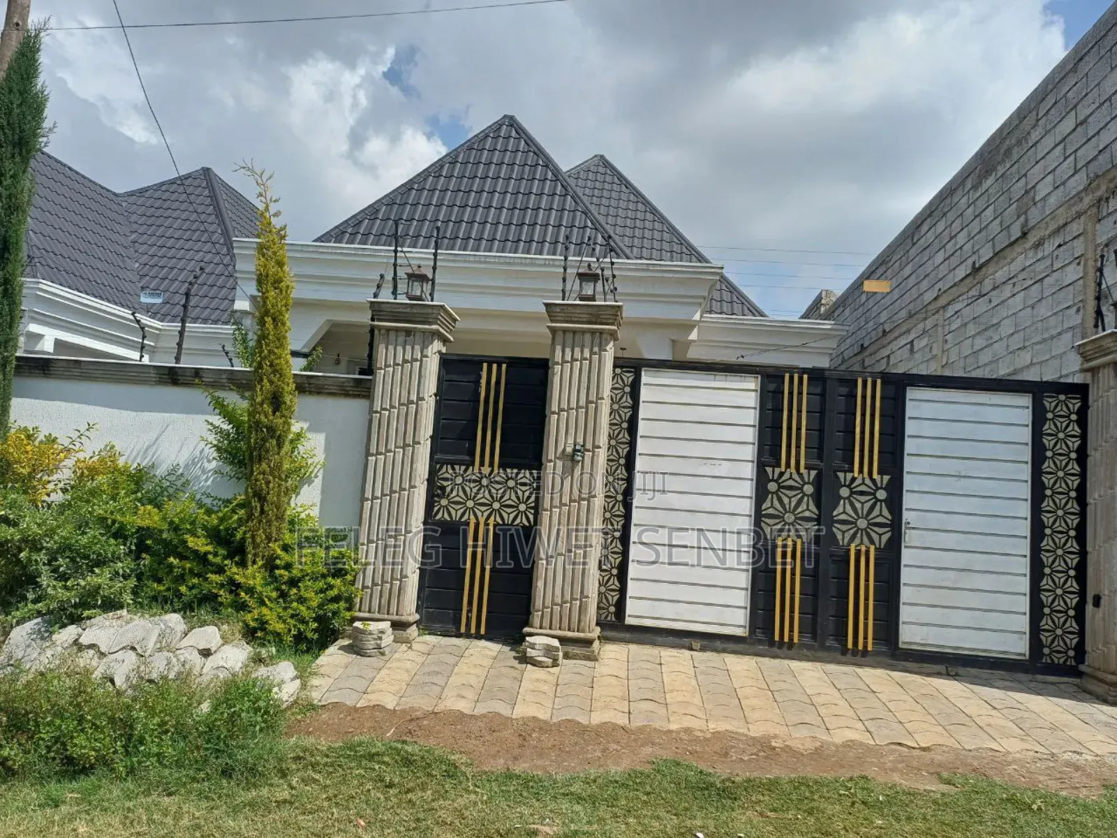Furnished 5bdrm Villa in Aa, Bole for sale