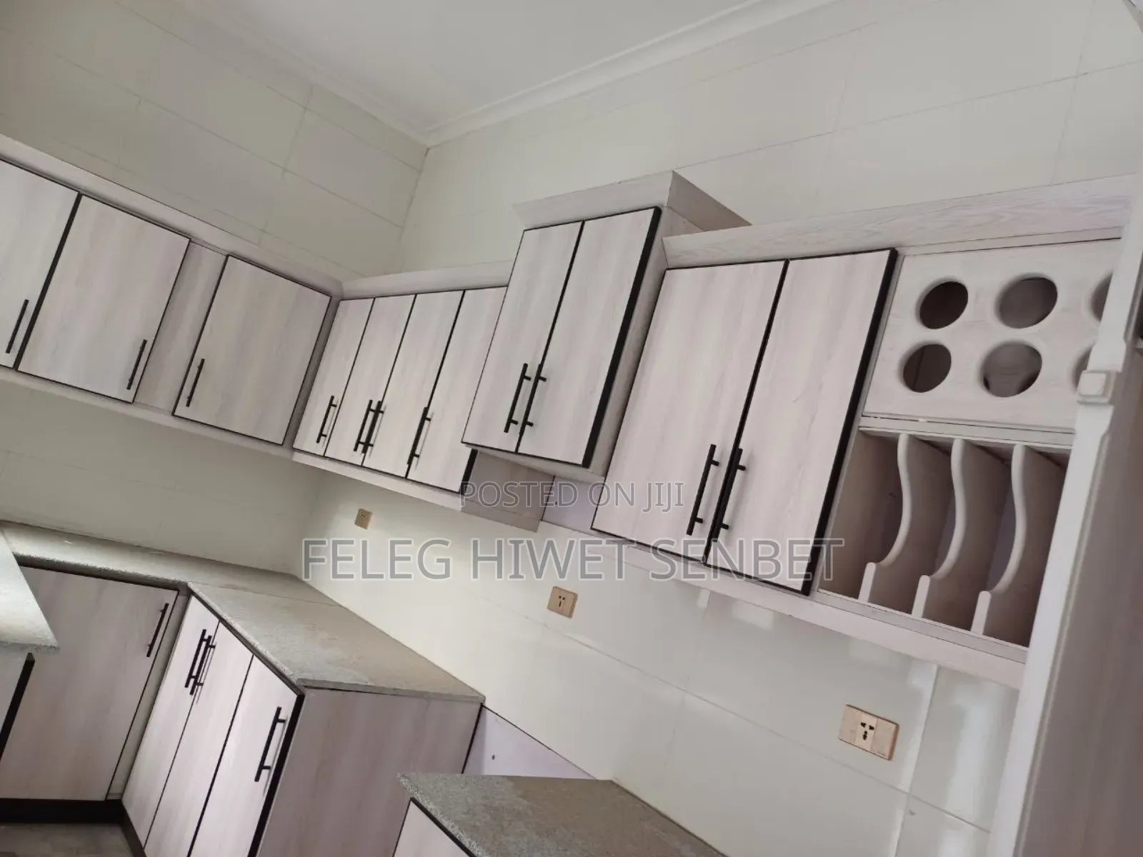 Furnished 5bdrm Villa in Aa, Bole for sale