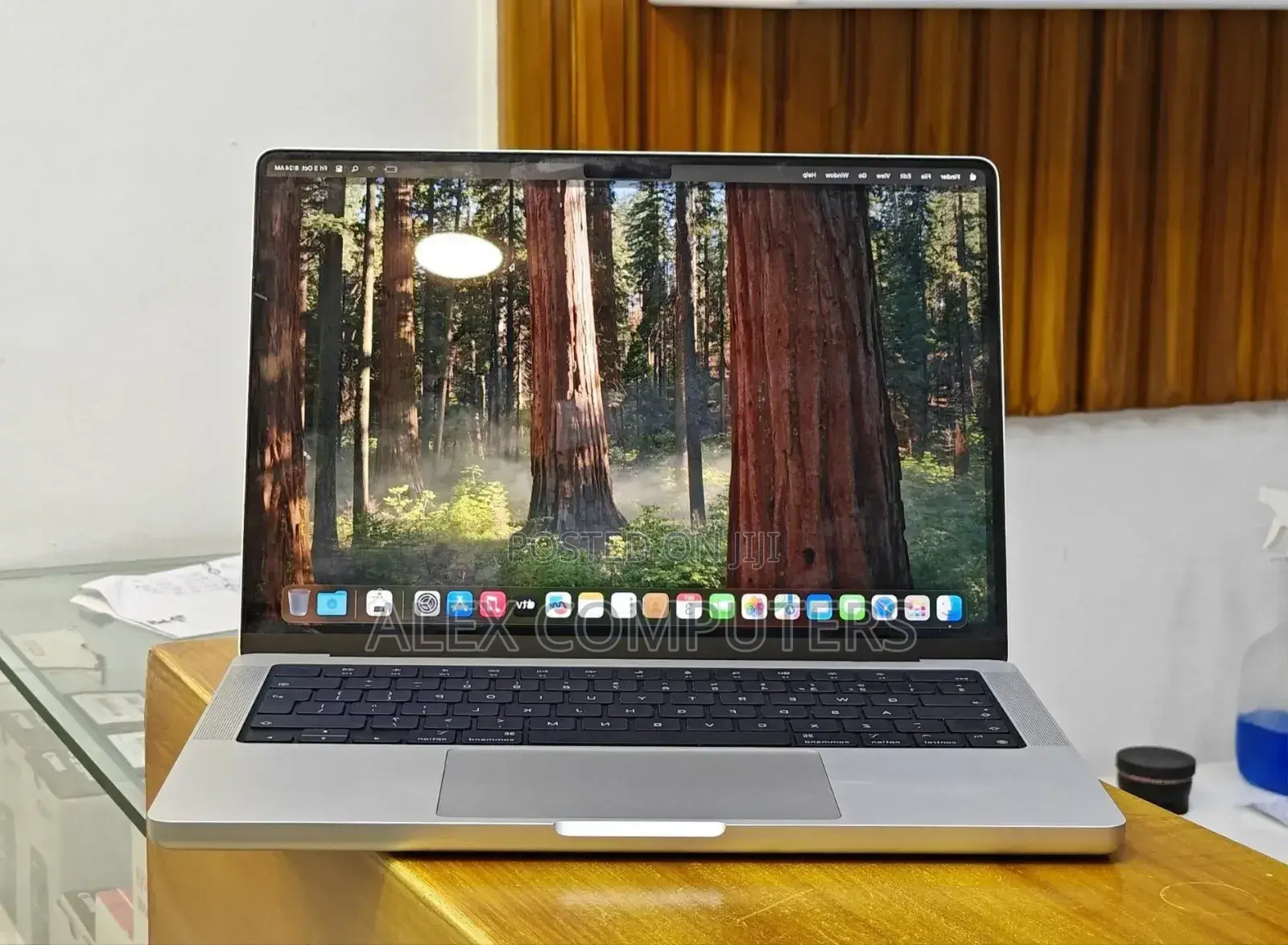 New Laptop Apple MacBook Pro M1 16GB Apple M1 SSD 1T