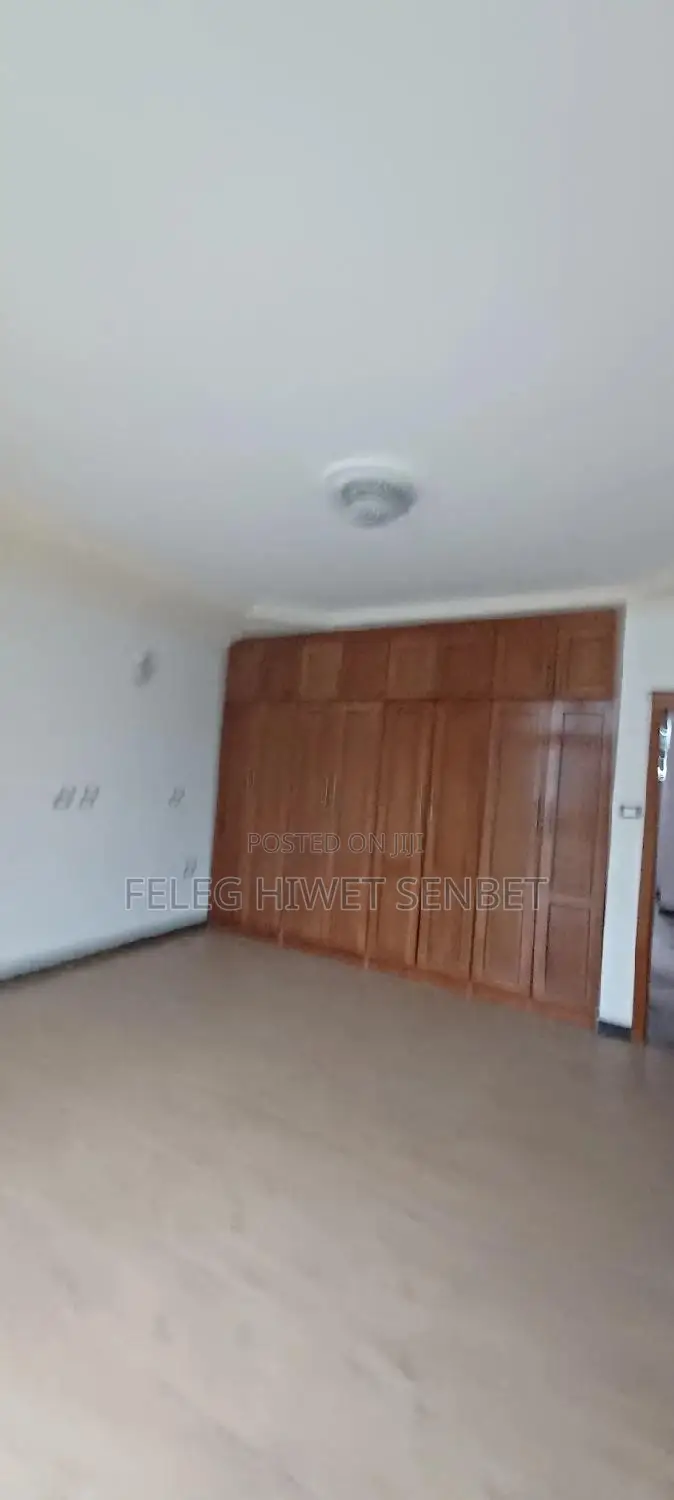 Furnished 8bdrm House in አአ, Bole for rent