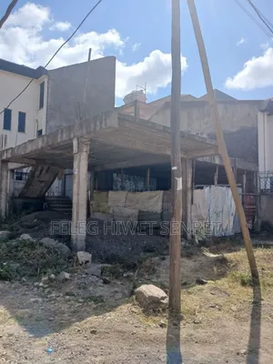 የሚሸጥ ለጂ+3የወጣ መሰረት