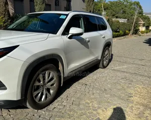 Toyota Grand Highlander Hybrid 2025 White