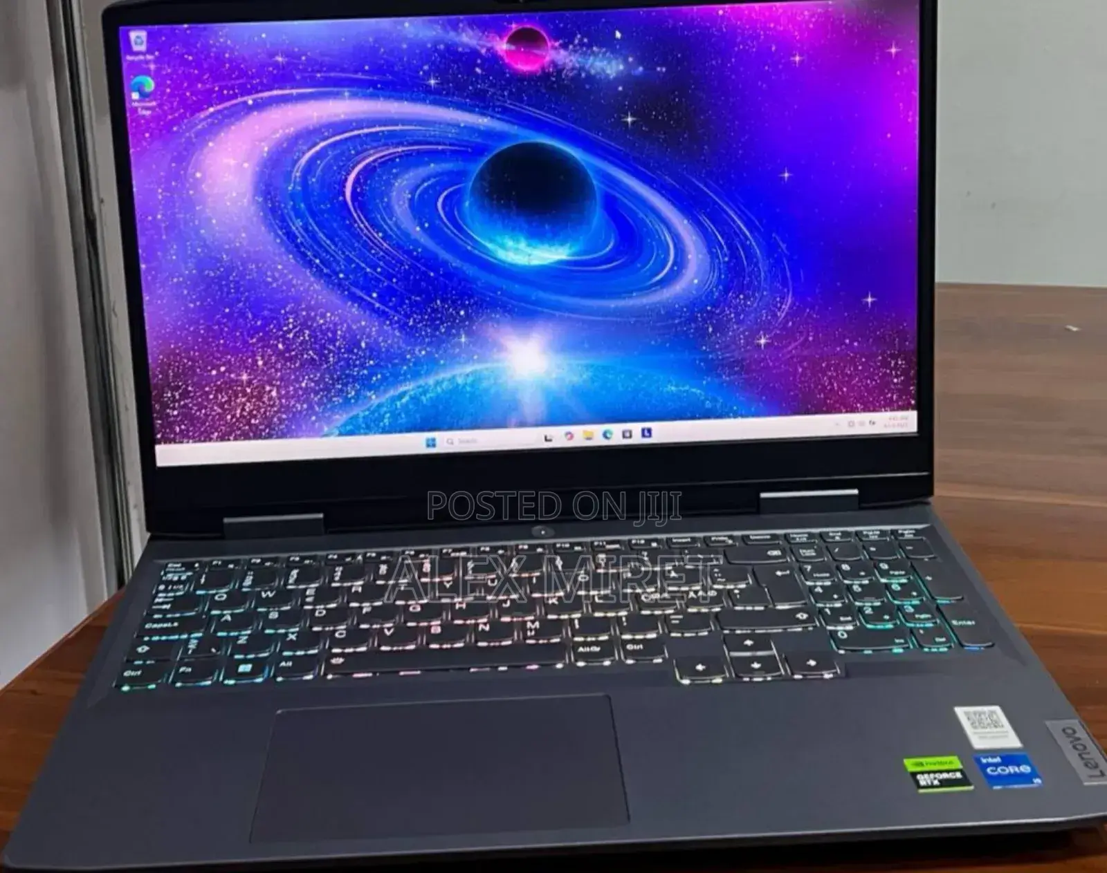 New Laptop Lenovo LOQ 15IRH8 16GB Intel Core I5 SSD 512GB