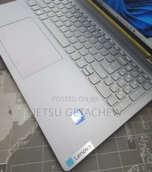 New Laptop Lenovo Yoga 7i 16GB Intel Core Ultra 7 SSD 1T