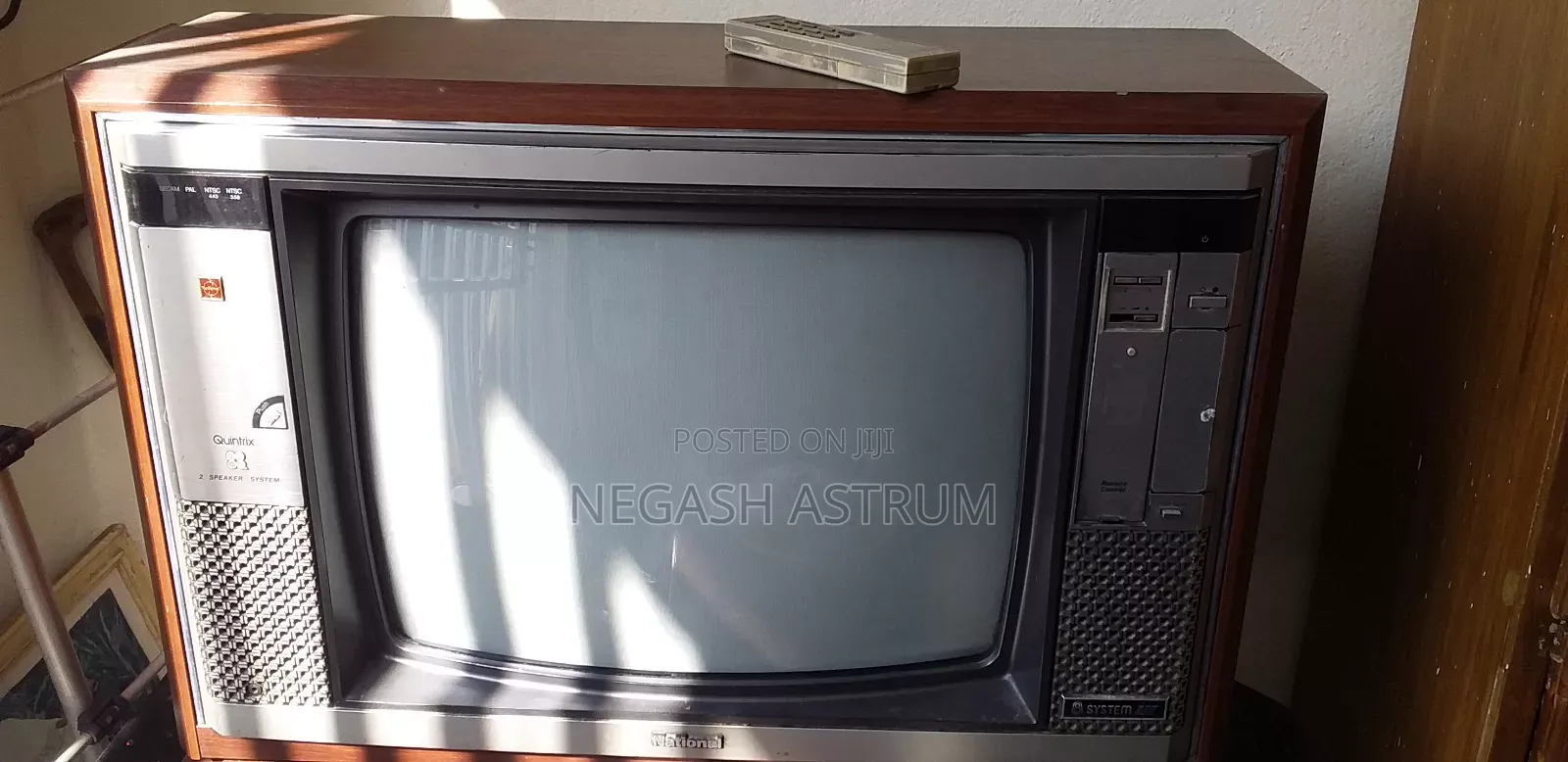 Antique Tv for Sale for Coffee House Boutiques Decoration.