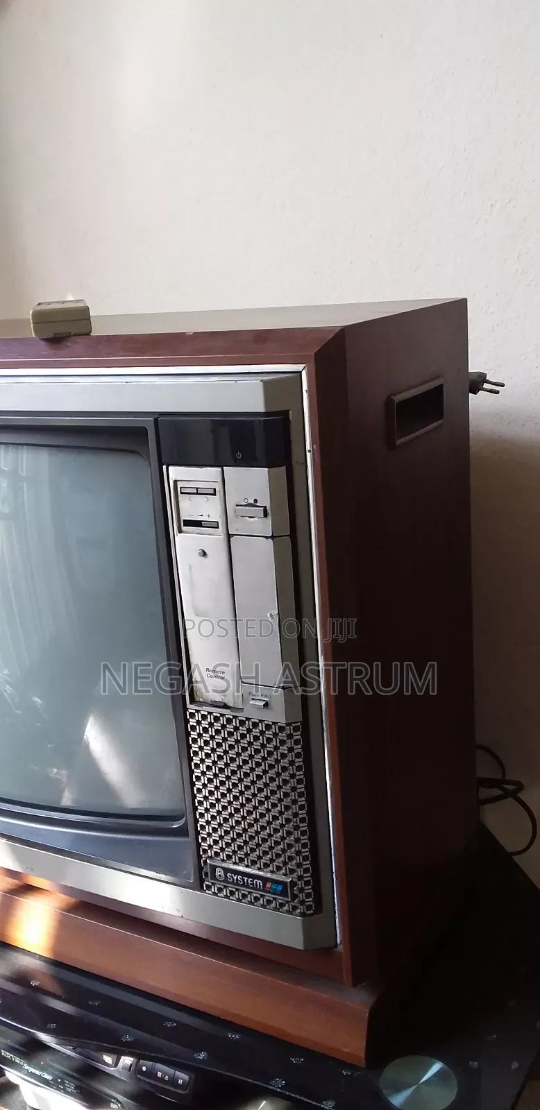 Antique Tv for Sale for Coffee House Boutiques Decoration.