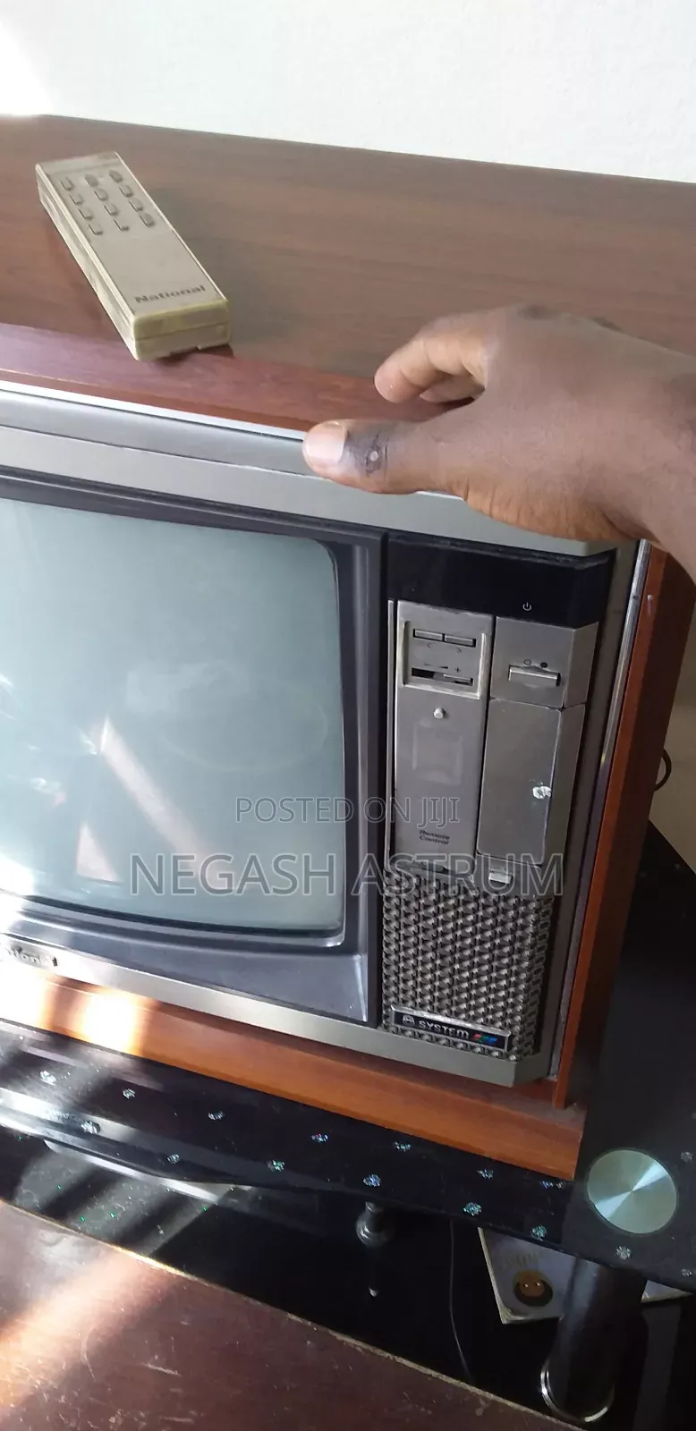 Antique Tv for Sale for Coffee House Boutiques Decoration.
