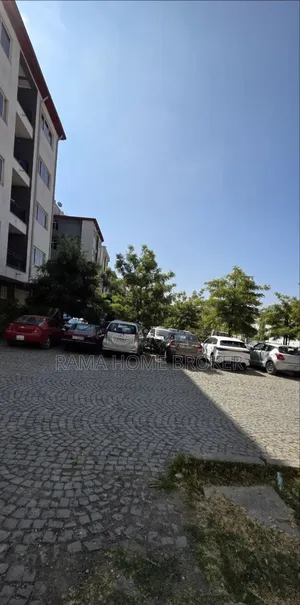 Furnished 1bdrm Apartment in ሀይሌ ሪል እስቴት, Yeka for sale