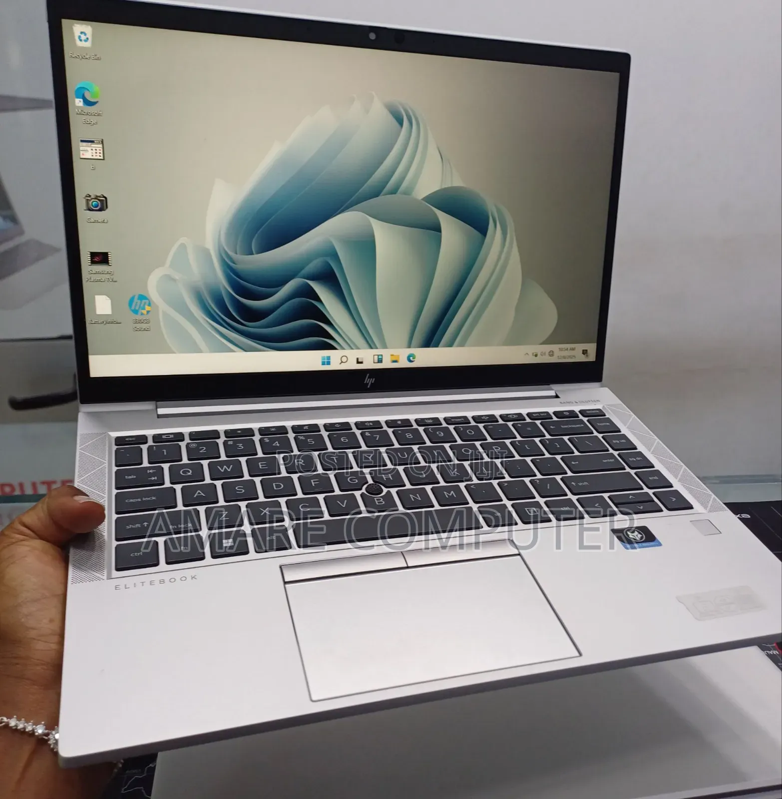 New Laptop HP EliteBook 840 G8 16GB Intel Core i7 SSD 512GB