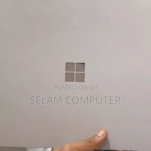 New Laptop Microsoft Surface Book 8GB Intel Core i5 SSD 256GB