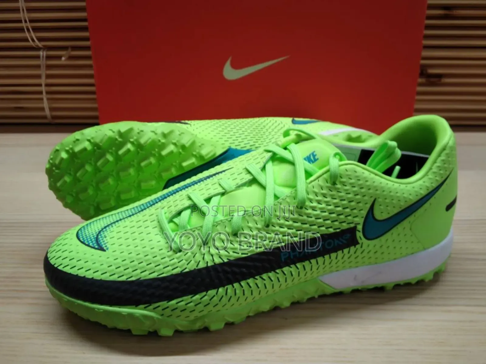 Nike Phantom React Green Futsal Soccer Shoes