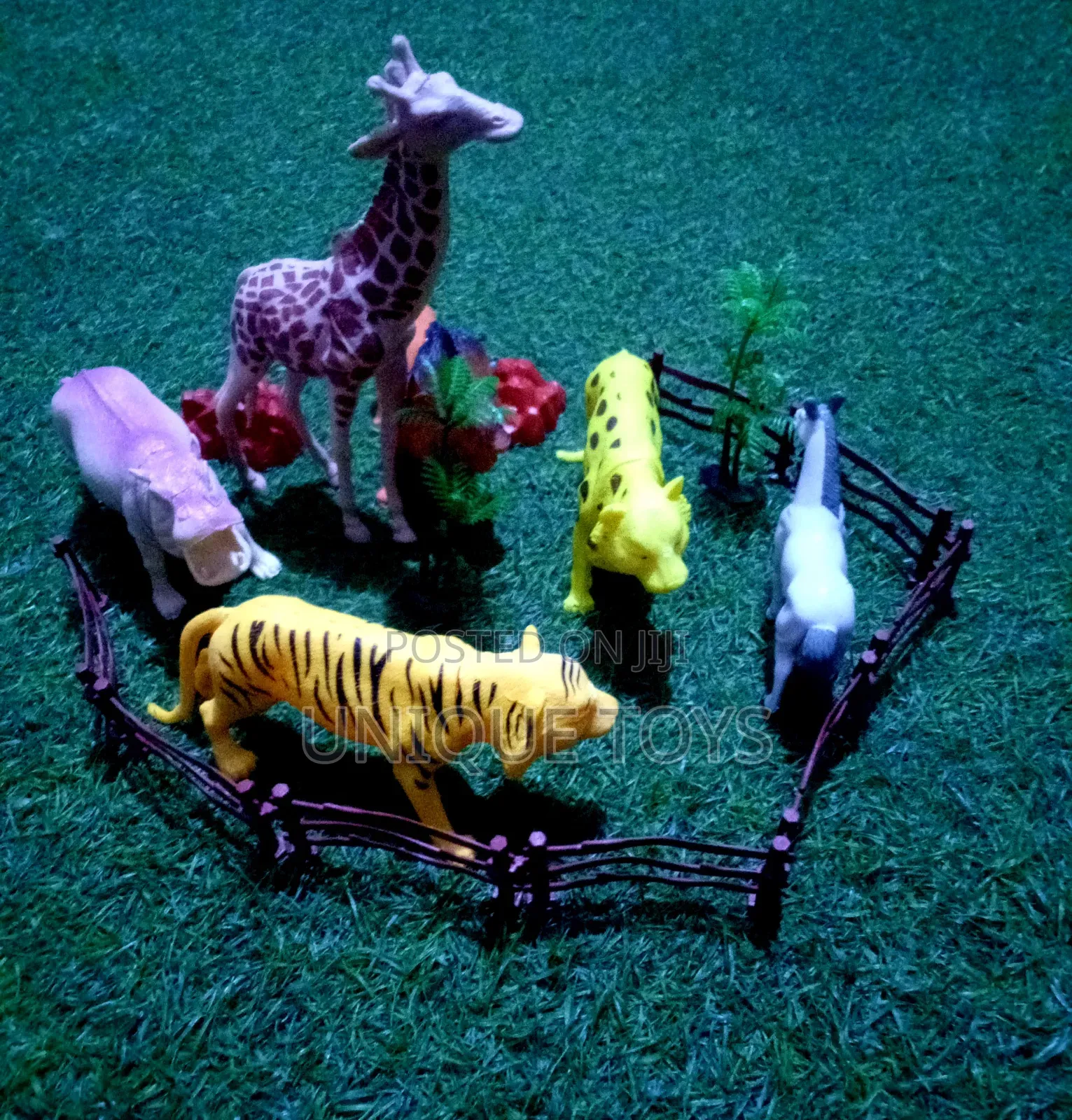 Jungle Animal Playset – Wild Animals Trees Fencing