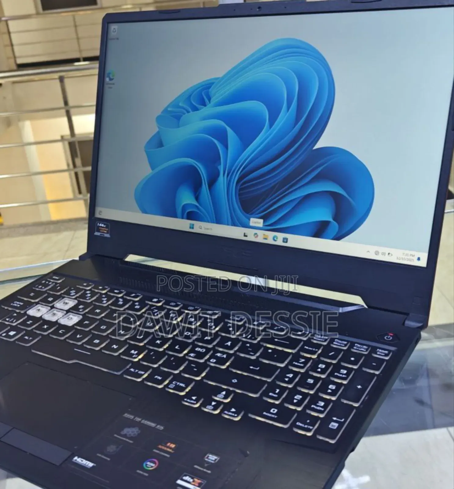 New Laptop Asus 16GB AMD Ryzen 5 SSD 512GB