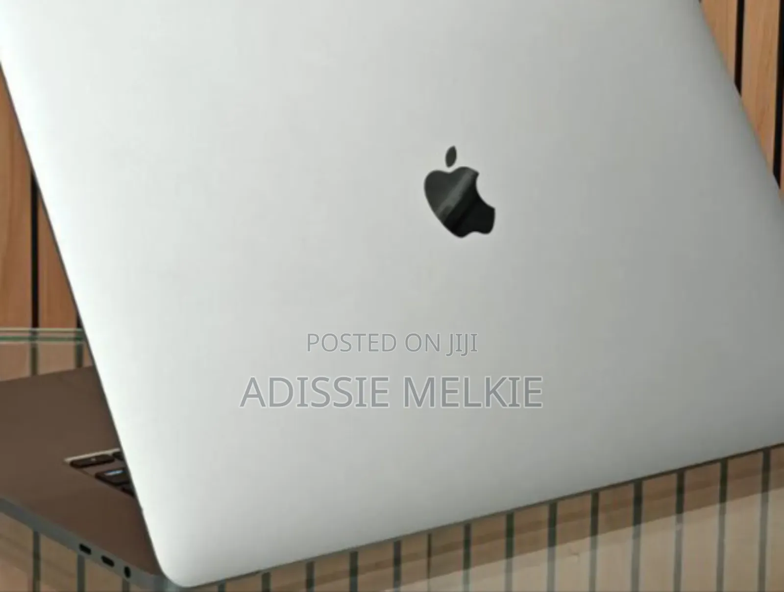 New Laptop Apple MacBook Pro 2019 16GB Intel Core I7 SSD 512GB