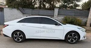 Hyundai Avante 2021 White