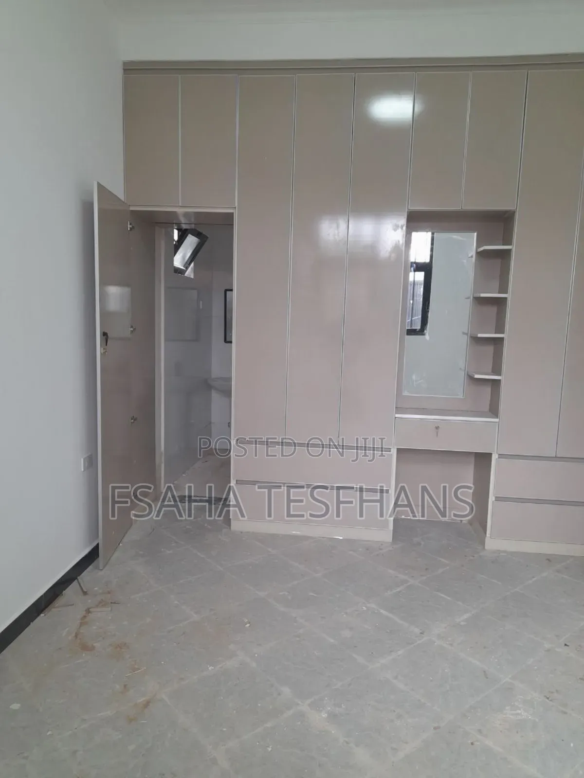 4bdrm House in Villa House, Bole for rent