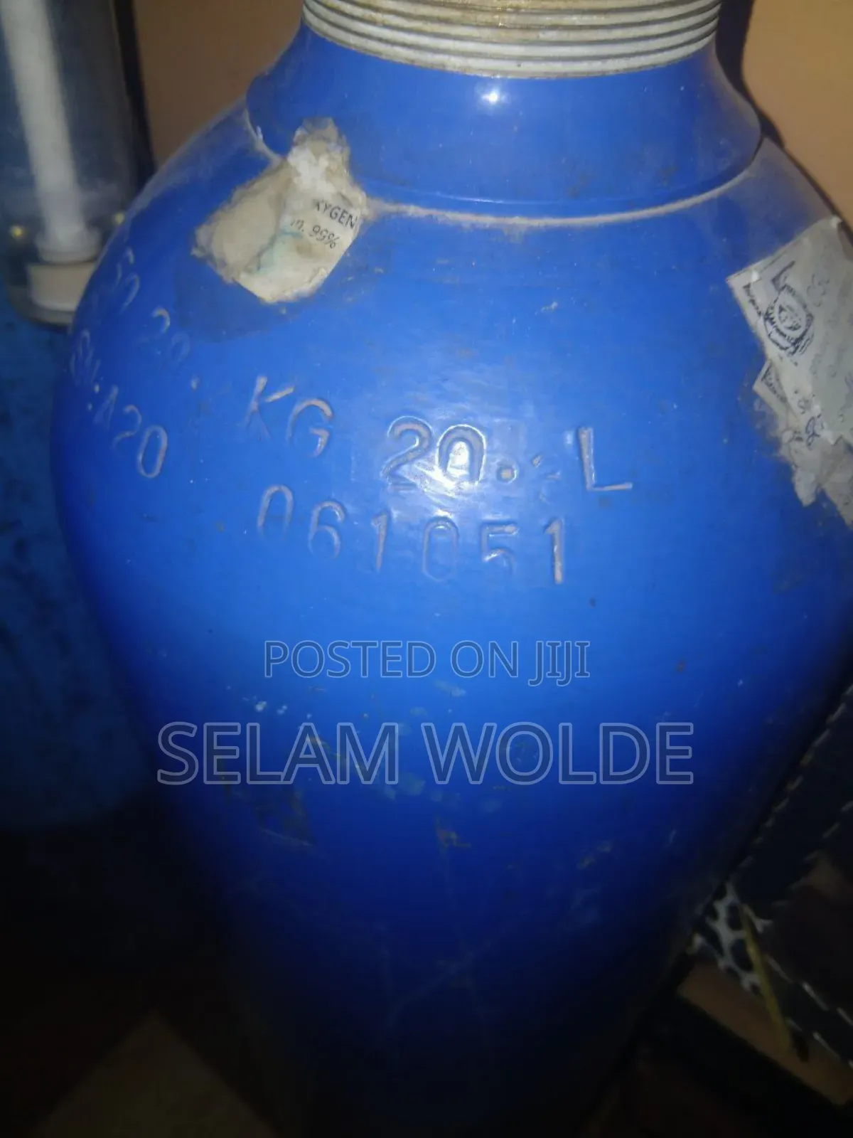 Oxygen Cylinder