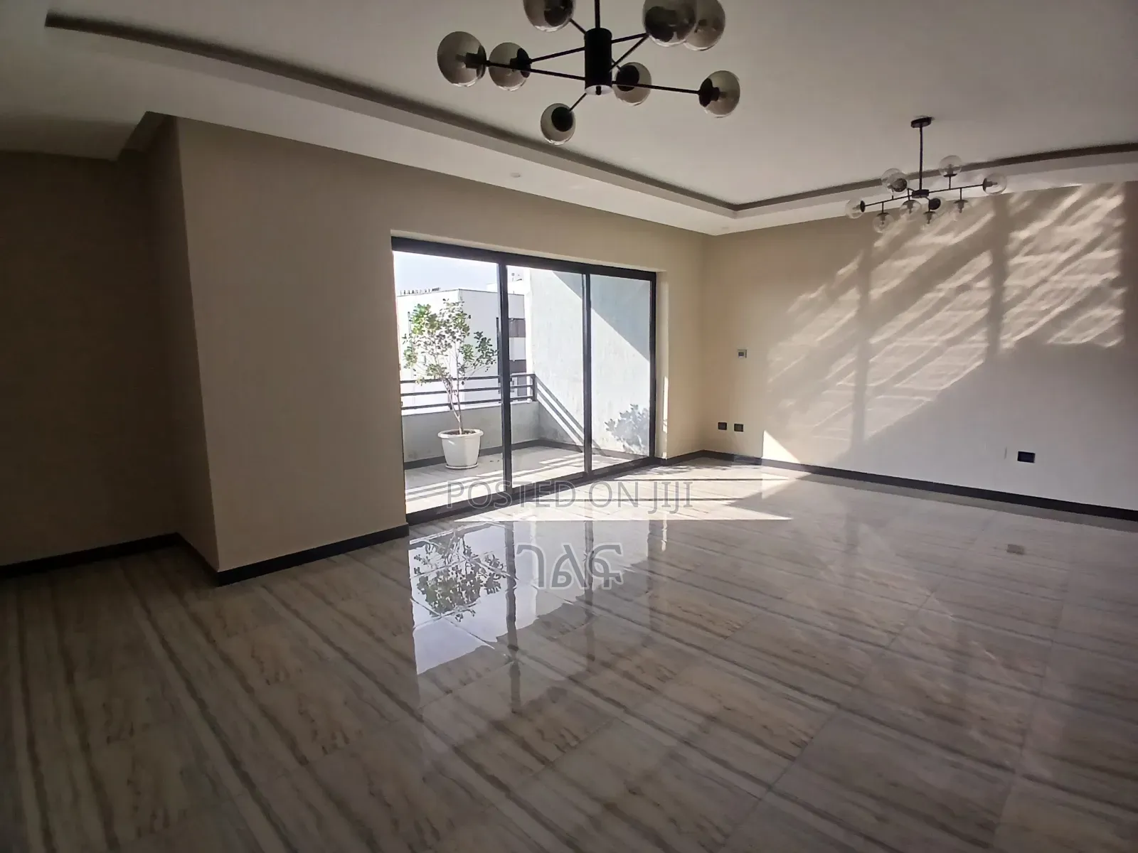 3bdrm Apartment in 236 ካሬ ቦሌ መስቀል ፍላወር, Bole for sale