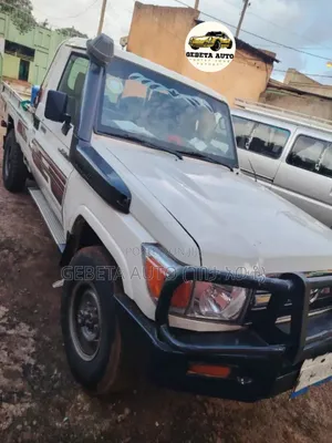 Toyota Land Cruiser 2011