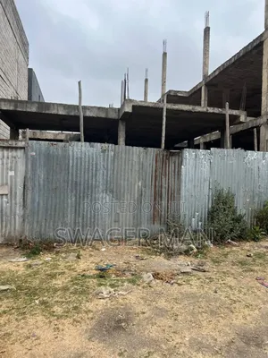 7bdrm House in Legetafo, Yeka for sale