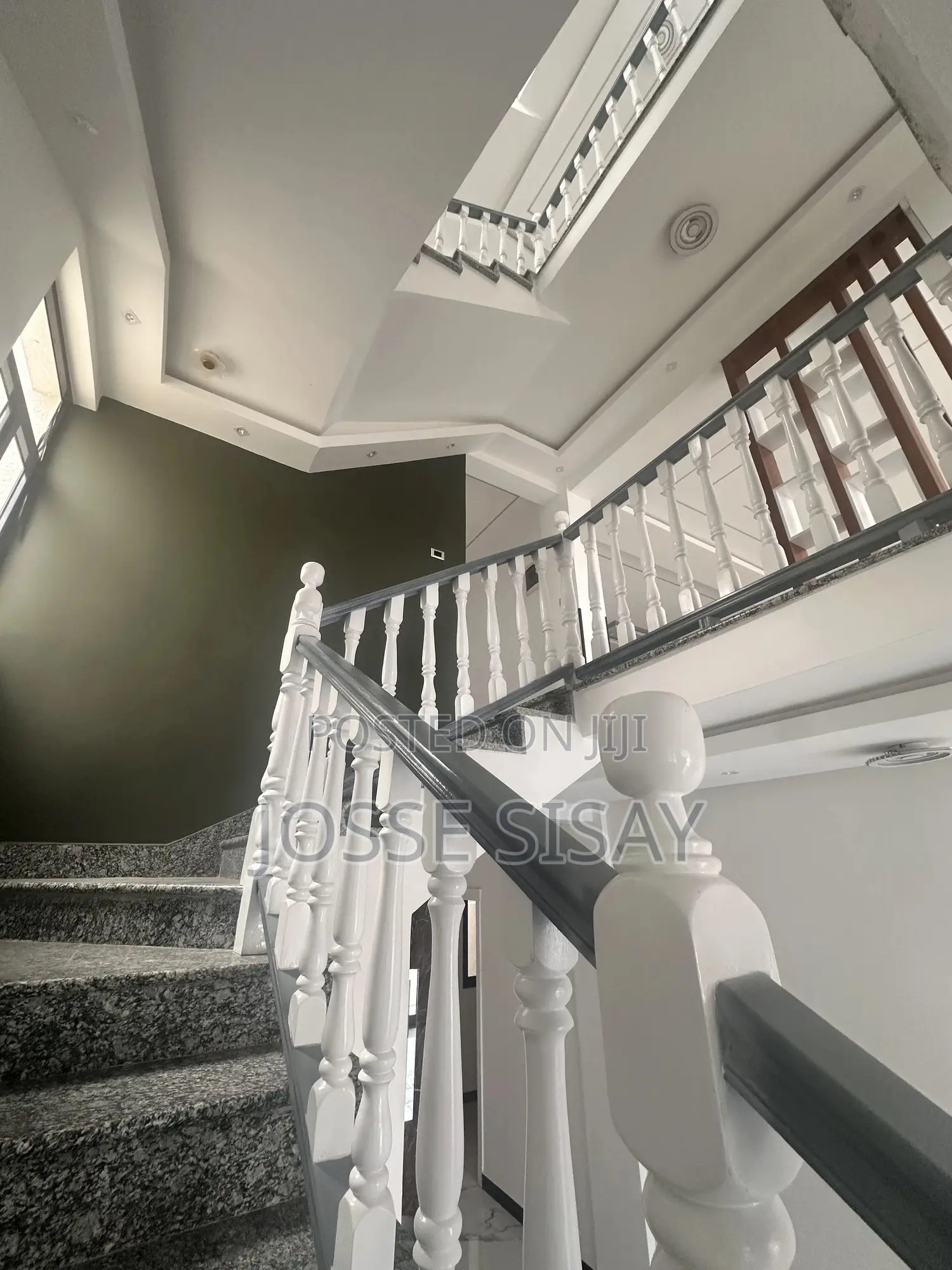 5bdrm House in Ayat, Yeka for sale