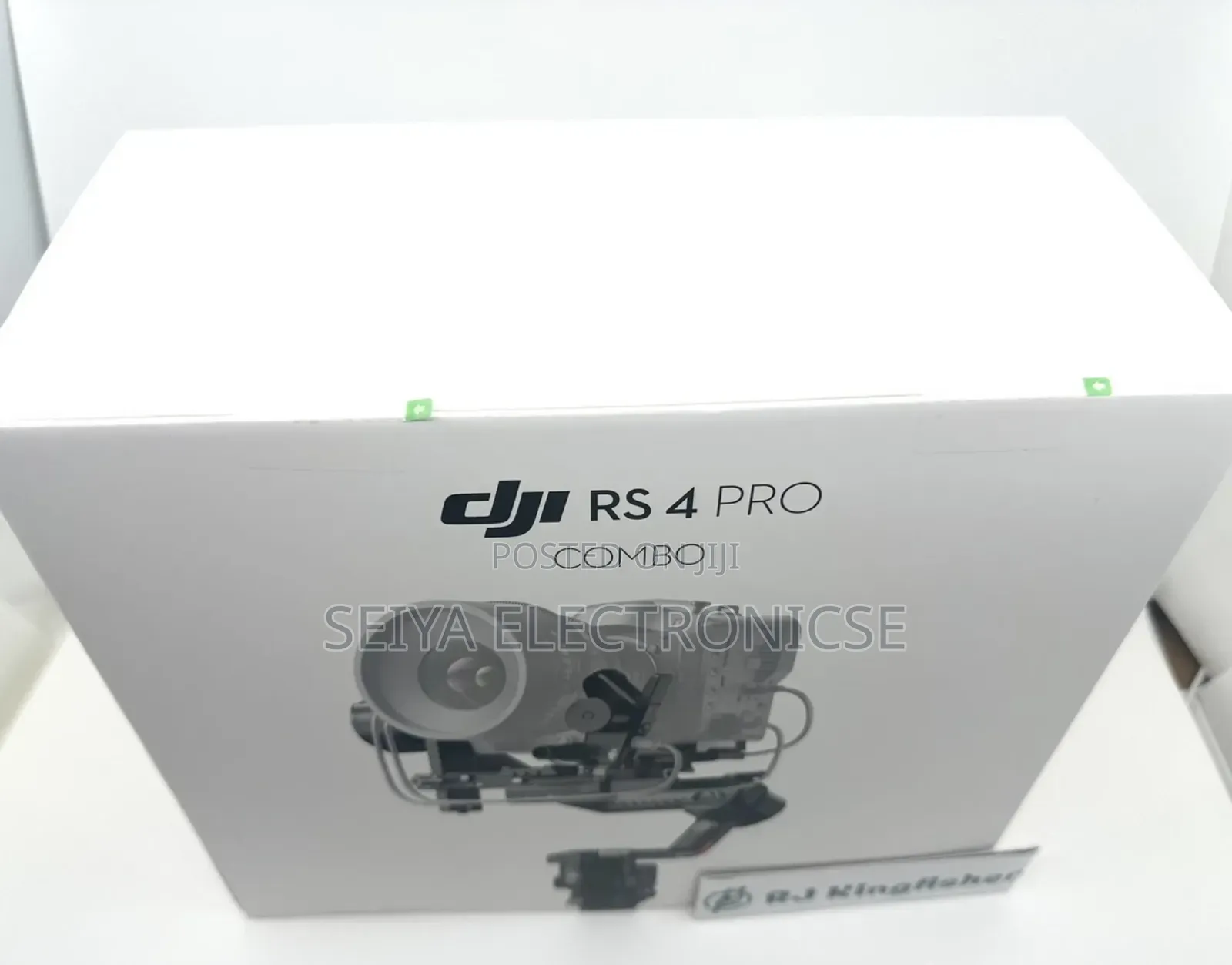 Dji Rs 4 Pro 3-Axis Gimbal Stabilizer.