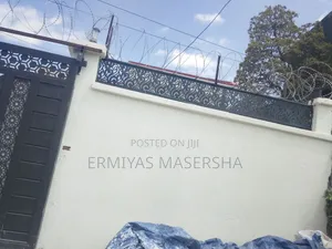 5bdrm House in Bole for sale